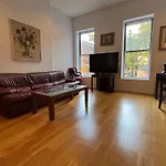 Apartment Large And Luxurious In Strivers Row *