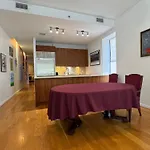 Large And Luxurious In Strivers Row *
