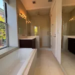 Large And Luxurious In Strivers Row Apartment