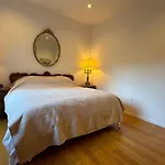 Apartment Large And Luxurious In Strivers Row *