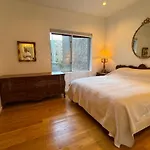 Apartment Large And Luxurious In Strivers Row *