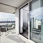 The William Vale Hotel 5*