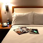 Edge Hotel Washington Heights