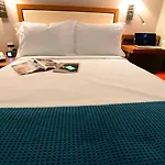 Edge Hotel Washington Heights