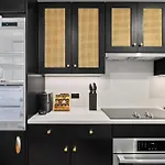 Freeman Ii By Rove 1br With Shared Amenities Holiday home