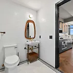 Freeman Ii By Rove 1br With Shared Amenities * New York