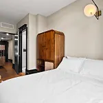Holiday home Freeman Ii By Rove 1br With Shared Amenities