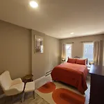 Brooklyn Brownstone Designer Suite