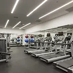 Courtyard By Marriott Long Island City/new York Manhattan View Hotel 3*