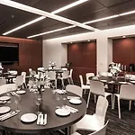 Courtyard By Marriott Long Island City/new York Manhattan View Hotel 3*