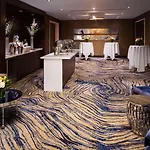 Hilton Brooklyn - Newly Renovated Hotel 4*