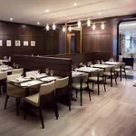 Hilton Brooklyn - Newly Renovated 4*