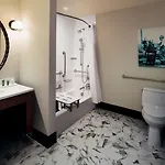 Hotel Hilton Brooklyn - Newly Renovated 4*
