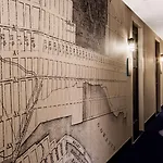 Hilton Brooklyn - Newly Renovated 4*
