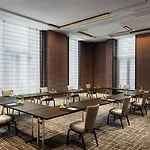 Four Seasons Downtown Hotel 5*