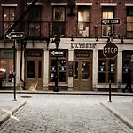 Four Seasons Hotel New York Downtown