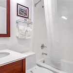Avion Near Lga Airport. An Ascend Collection Hotel