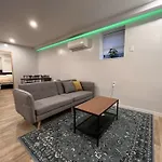 Two Bedroom Central Park Slope Stay In Brooklyn