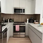 Brooklyn - Dumbo - 2-Bedroom, 2-Bath Apartment