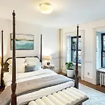Two Bedroom Central Park Slope Stay In Brooklyn