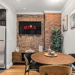Contemporary Nyc Flat Walk Everywhere