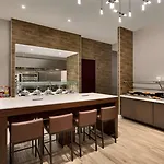 Hilton Garden Times Square South 3*