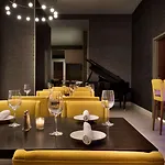 Hilton Garden Times Square South Hotel 3*