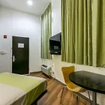 Hotel Feather Factory 3*