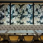 Hotel Merrion Row And Public House New York