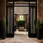 Arthouse 4*