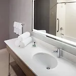 Hotel Springhill By Marriott Jfk Airport Jamaica 2*