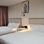 Lic Plaza 3* New York