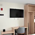 Lic Plaza Hotel 3*