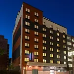 Holiday Inn Express & Suites Bronx - Zoo Area By Ihg