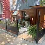 Cozy Garden Apt In Williamsburg Nyc Townhouse
