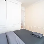 Modern By Park - 3 Br New York
