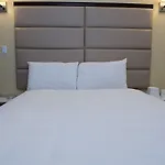 7 Days Hotel 3*