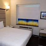 7 Days Hotel