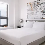Hotel Court Square Long Island , Belvilla District 6 Formerly Sonder