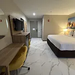 Days Inn By Wyndham Staten Island