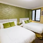 Richland Les 3* New York