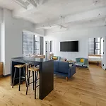 Aparthotel Placemakr Street