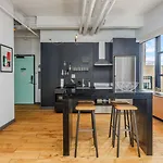 Placemakr Street Aparthotel