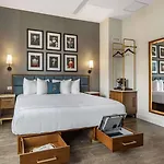 The Draper New York, Tapestry Collection By Hilton Hotel
