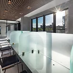 Global Luxury Suites At The Arches