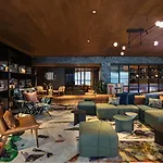 Moxy Nyc East Village Hotel 3*
