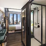 Hotel Moxy Nyc East Village 3*
