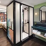 Moxy Nyc East Village 3*