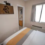 Hotel Flushing Garden 2*