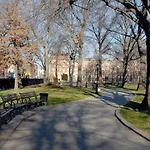 Homestay Cozy Brooklyn Home, Private In Host Shared *